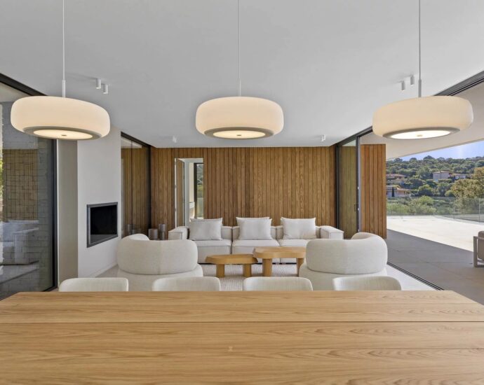 Arasu , Villa neuve, vue mer, piscine, 4 chambres, plage à pied