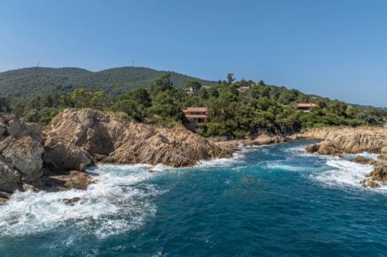 Canella Beach, Sari-Solenzara, waterfront location with private beach access.