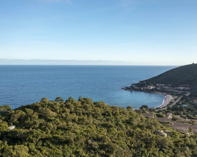 Exclusivité, Tarco, Villa vue mer,  8 chambres, piscine chauffée, salle de sport, proche plage