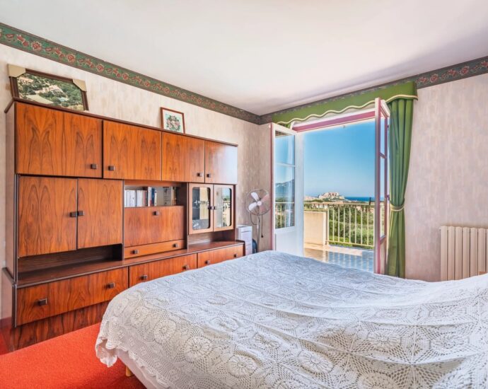 Calvi, Villa, 4 Bedrooms, Sea View, Swimming Pool, Close to the Beach