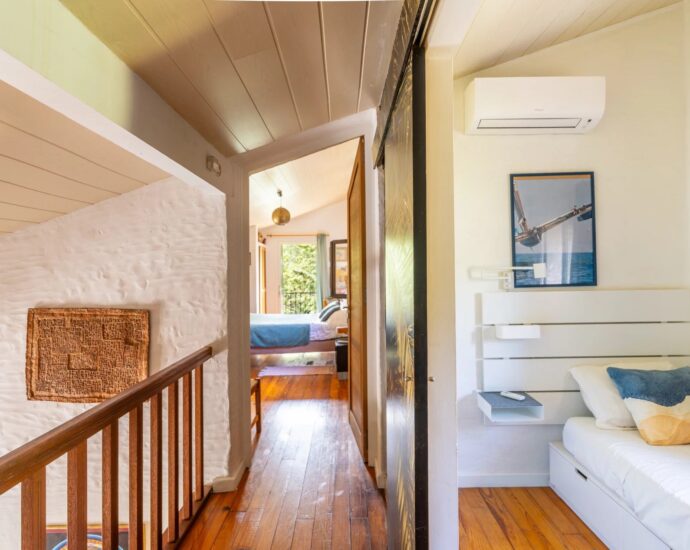 Porto-Vecchio, Palombaggia, 4 Bedroom Villa with Pool, Sea View and Close to the Beach