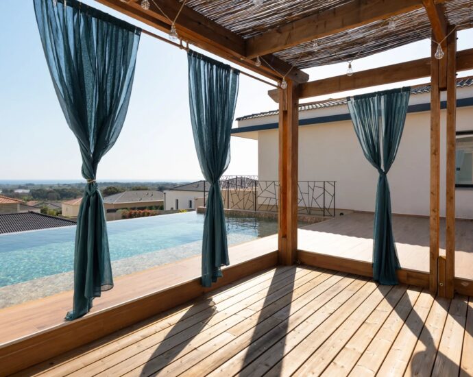 Bastia Sud, Villa vue mer, 7 pièces, 3 chambres, piscine, proche plage