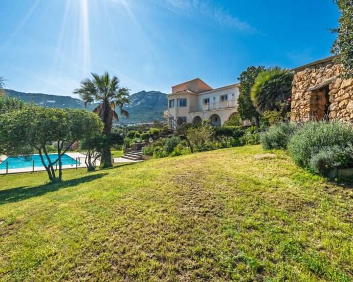 Calvi, Villa, 4 Bedrooms, Sea View, Swimming Pool, Close to the Beach