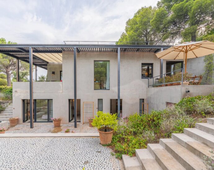 Saint-Florent,  Contemporary Villa, 4 Bedrooms, Panoramic Sea View, Private Estate, Walking Distance to Beach