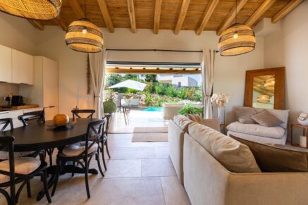 Arasu – Bergerie, de 3 chambres, dortoir avec piscine, proche du cabanon bleu