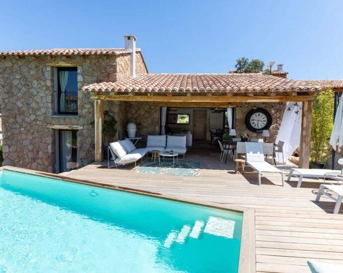 Arasu – Bergerie, de 3 chambres, dortoir avec piscine, proche du cabanon bleu