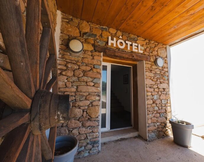 Cap Corse, Pietracorbara, Domaine privé, 6 logements, piscine et espaces extérieurs, projet résidentiel ou touristique, proche plage