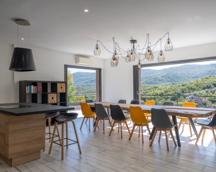 Porticcio, South Shore of Ajaccio – Villa – 7 Rooms – 4 Bedrooms