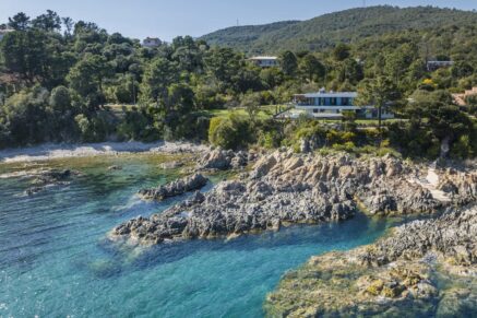 Côte des Nacres, Canella, Villa pied dans l&rsquo;eau, 5 chambres, piscine, vue mer panoramique, accès privé mer