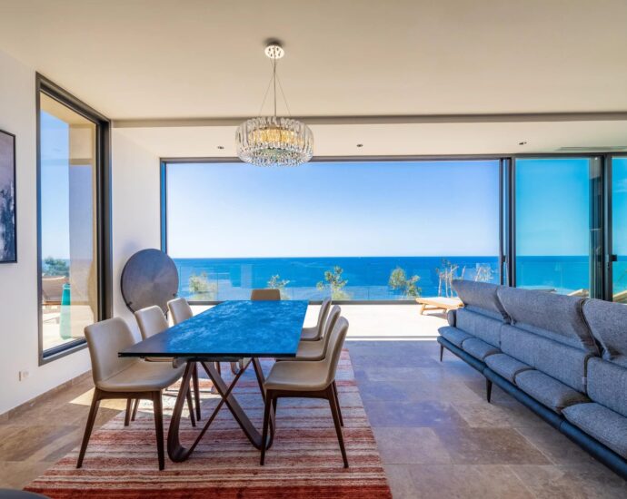 L&rsquo;Île Rousse, Villa vue mer panoramique, 6 chambres, Piscine extérieur, Piscine intérieure, Sauna, Cinéma, proche plage