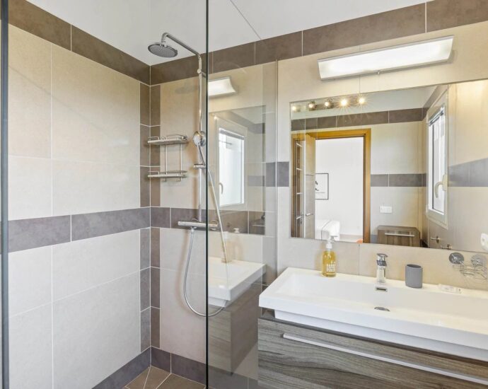 Porto-Vecchio, Golfo di Sogno,  Sea and mountain view villa with 4 bedrooms, heated pool, close to the beaches