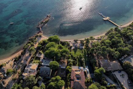 RV1880 – Domaine de Cala Rossa, villa 4 chambres, pied dans l’eau