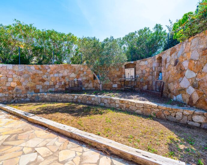 Lumio, villa, 7 bedrooms, sea view, walking distnce to the beach