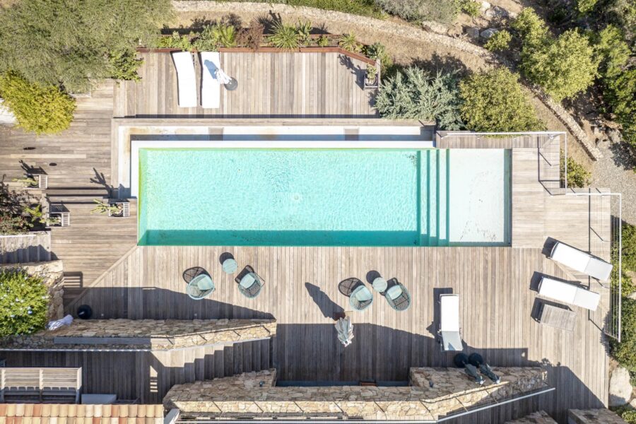 Pinarello, architect-designed villa, 5 bedrooms, sea view, pool, private estate, near beach