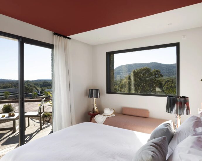 Domaine privé – Pinarello, Villa de 5 chambres, vue mer, piscine à débordement, proche plage