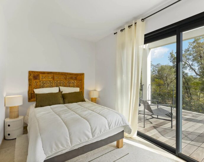 Porto-Vecchio, Arasu, Saint-Cyprien, villa d&rsquo;architecte, 7 chambres, piscine, plage à pieds