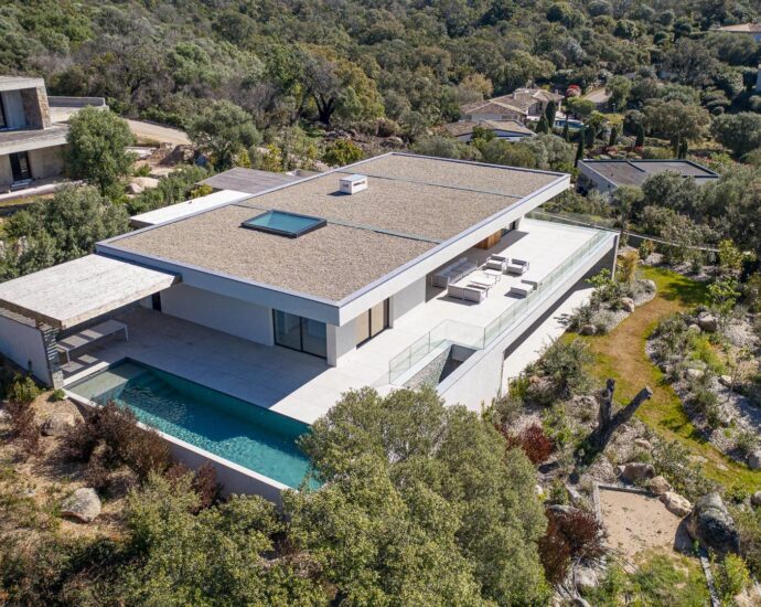 Arasu , Villa neuve, vue mer, piscine, 4 chambres, plage à pied