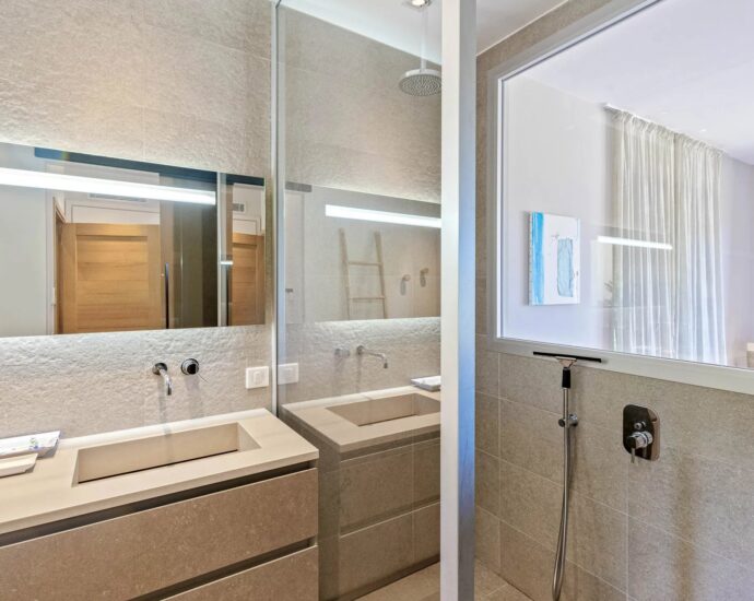 Pinarello –  domaine privé, villa d’architecte de 5 chambres avec piscine, garage ,vue mer panoramique, au calme