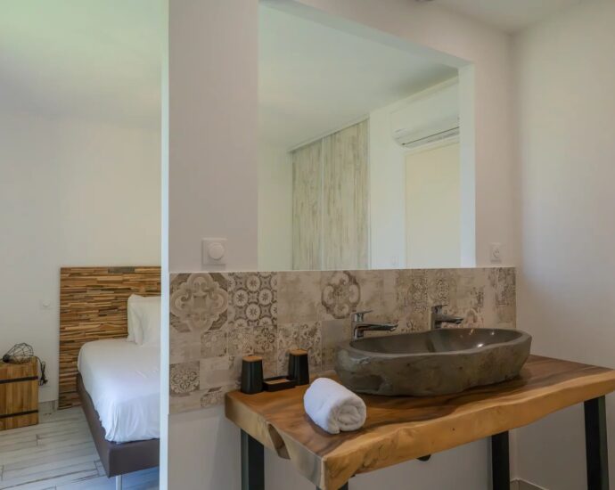 Porticcio, South Shore of Ajaccio – Villa – 7 Rooms – 4 Bedrooms