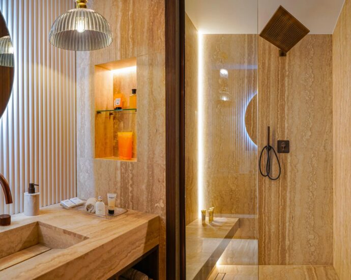 Monaco, Château Périgord I, Furnished 4-room apartment with sea view, ideally located close to all amenities.