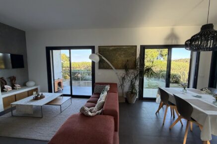 Pinarello, Capicciola, Villa 3 chambres, T4, piscine, vue dégagée, proche plage