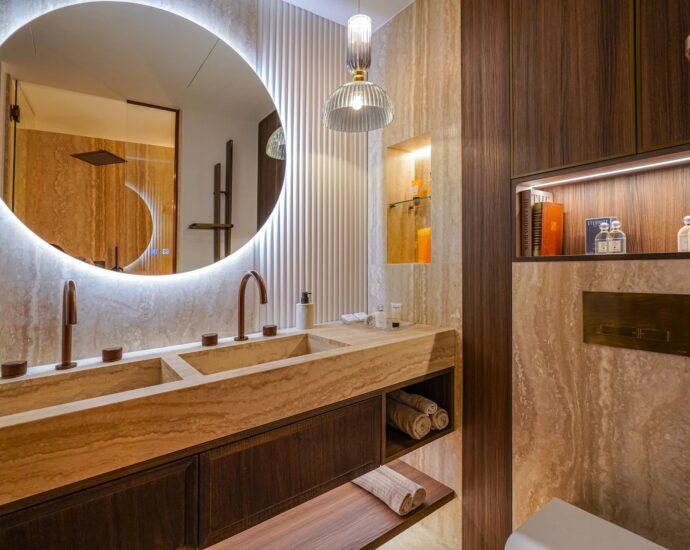 Monaco, Château Périgord I, Furnished 4-room apartment with sea view, ideally located close to all amenities.