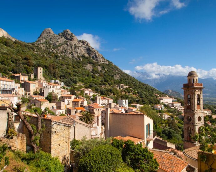 Lumio, appartement, 2 chambres, vue panoramique mer, montagnes et village