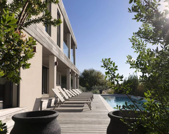 Porto Vecchio, Cala Rossa, 7 bedrooms villa, Pool, close to the beach, Sea views