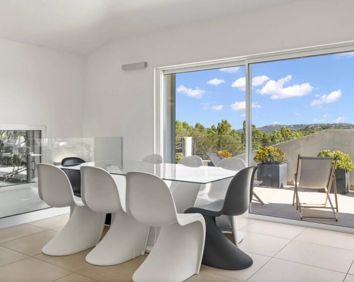 Porto-Vecchio, Golfo di Sogno,  Sea and mountain view villa with 4 bedrooms, heated pool, close to the beaches