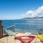 Porticcio, Rive Sud d&rsquo;Ajaccio, Villa pied dans l&rsquo;eau, 5 Chambres, vue mer panoramique, accès plage à pied