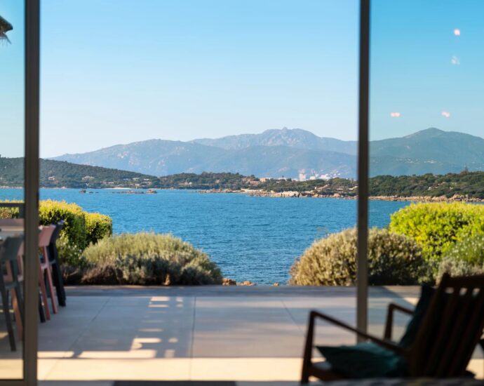 Near Porticcio, Waterfront Villa in Ruppione, 5 Bedrooms, Heated Pool, Stunning Sea Views