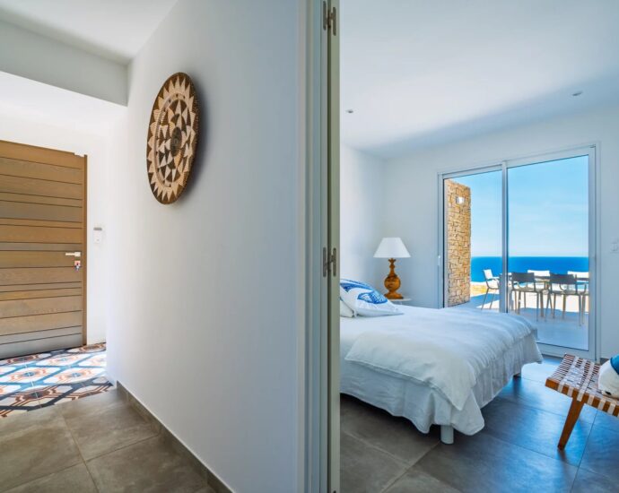 Corbara, villa 4 chambres, piscine à débordement, vue mer imprenable, proche plage