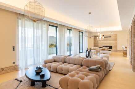 Porto-Vecchio, Town Centre, Sea-View Apartment, 3 Bedrooms, Terrace, Close to Beaches