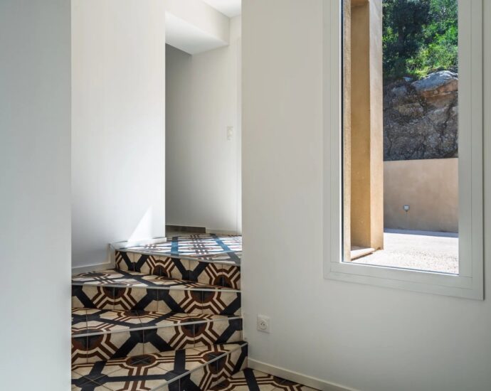 Corbara, villa 4 chambres, piscine à débordement, vue mer imprenable, proche plage