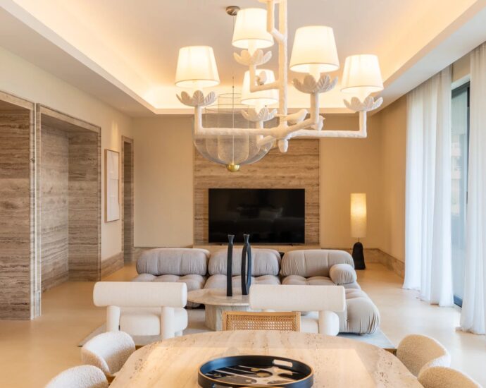 Porto-Vecchio, Town Centre, Sea-View Apartment, 3 Bedrooms, Terrace, Close to Beaches