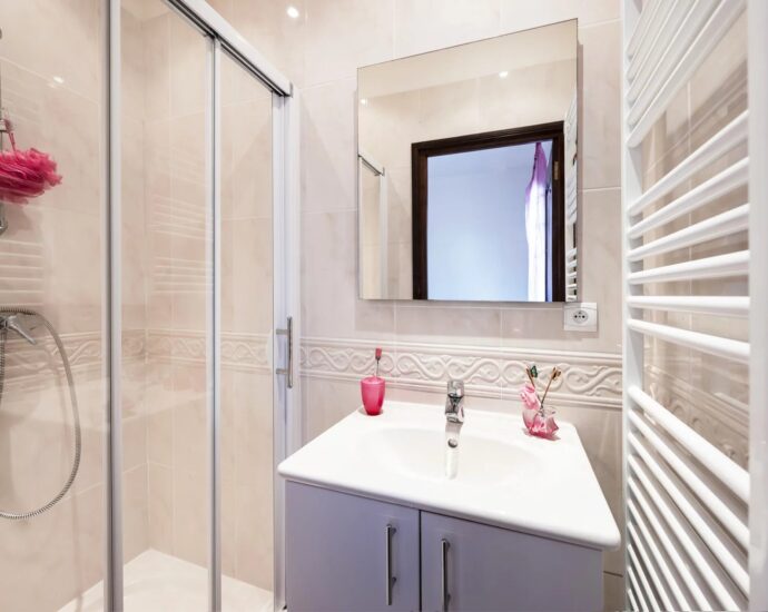 Nord d’Ajaccio, San Andréa D&rsquo;Orcini, Villa 4 chambres, piscine à débordement, vue mer panoramique, plage à pied