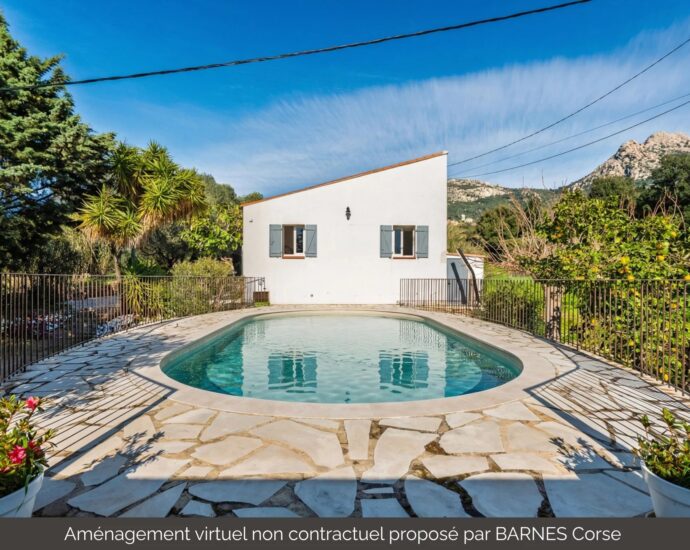 Lumio, Villa de plain pied, 4 chambres, dépendance, piscine, vue montagnes, plage à pied