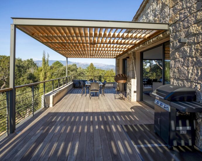 Porto-Vecchio, Domaine de Cala Rossa, villa 8 bedrooms, pool and close to the beach