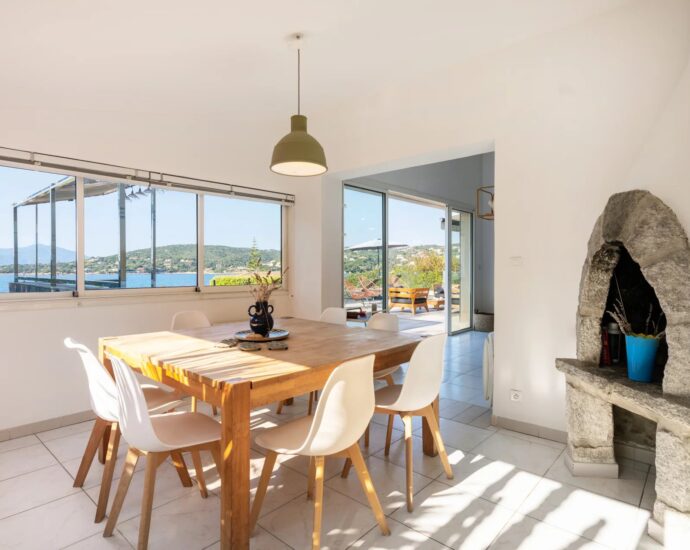 Near Porticcio, Waterfront Villa in Ruppione, 5 Bedrooms, Heated Pool, Stunning Sea Views