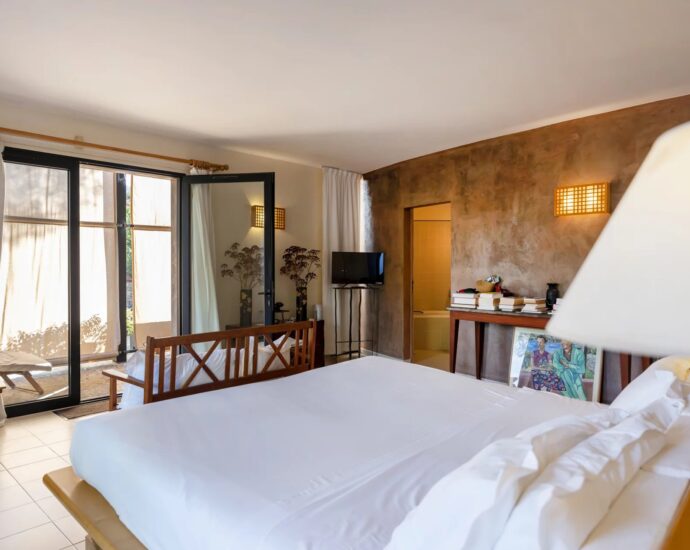 Saint-Florent,  Contemporary Villa, 4 Bedrooms, Panoramic Sea View, Private Estate, Walking Distance to Beach