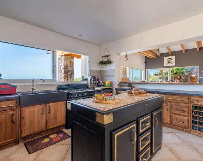 Lumio, villa, 7 bedrooms, sea view, walking distnce to the beach