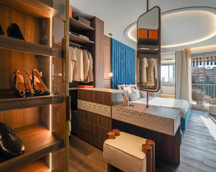 Monaco, Château Périgord I, Furnished 4-room apartment with sea view, ideally located close to all amenities.