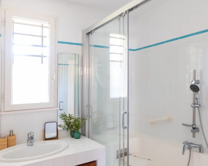 RV1880 – Domaine de Cala Rossa, villa 4 chambres, pied dans l’eau