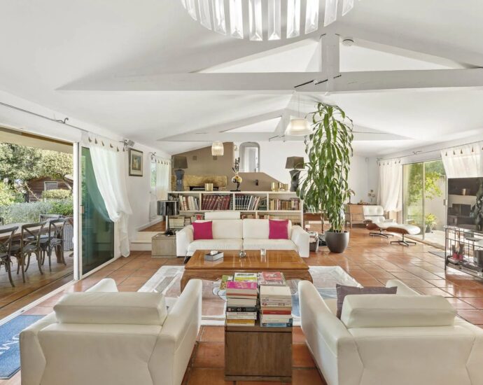 Porto-Vecchio, Domaine de Marina di Fiori, 5-bedroom villa, swimming pool, near the beach, open views