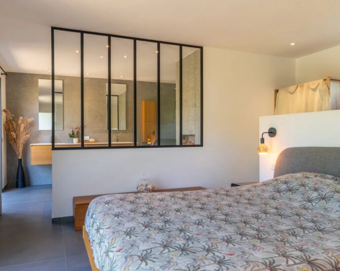 Pinarello, Capicciola, Villa 3 chambres, T4, piscine, vue dégagée, proche plage