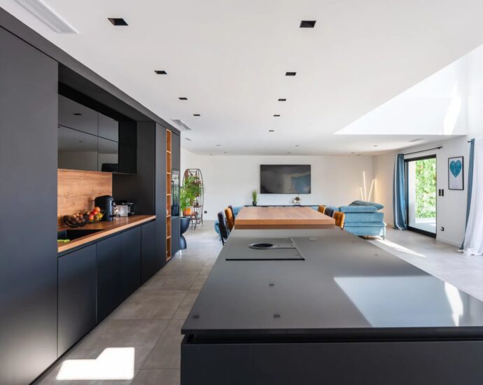 Bastia Sud, Villa vue mer, 7 pièces, 3 chambres, piscine, proche plage