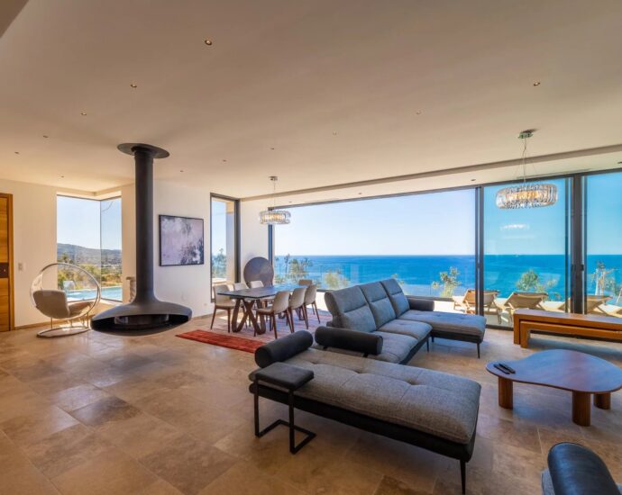 L&rsquo;Île Rousse, Villa vue mer panoramique, 6 chambres, Piscine extérieur, Piscine intérieure, Sauna, Cinéma, proche plage