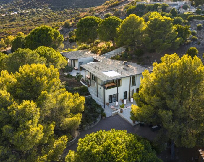 Saint-Florent,  Contemporary Villa, 4 Bedrooms, Panoramic Sea View, Private Estate, Walking Distance to Beach