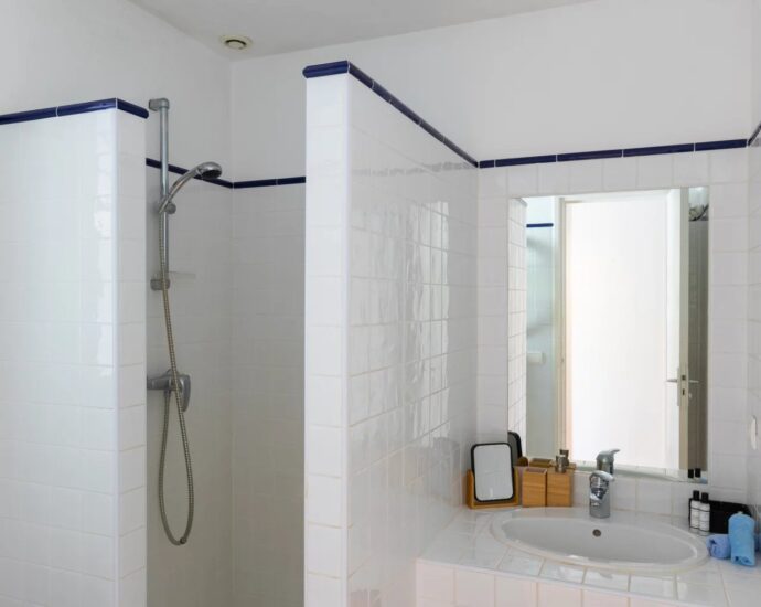 RV1880 – Domaine de Cala Rossa, villa 4 chambres, pied dans l’eau