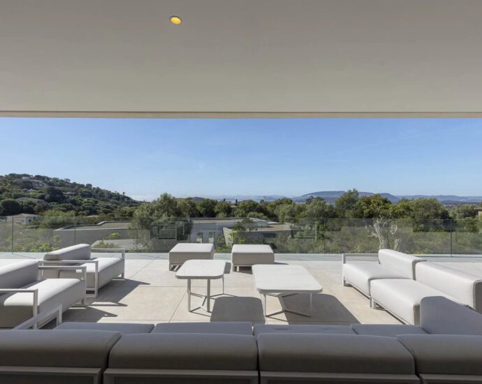 Arasu , Villa neuve, vue mer, piscine, 4 chambres, plage à pied